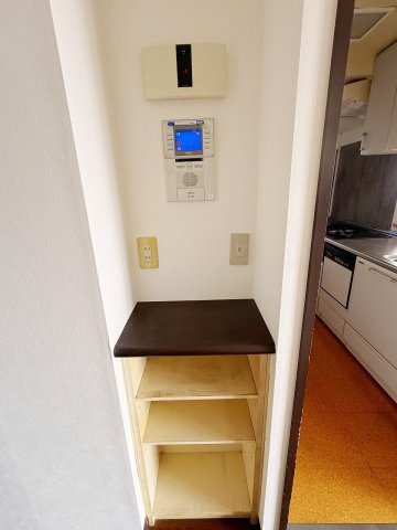 ライオンズガーデン花崎F棟の収納|書類などの収納に！
