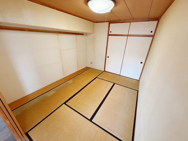 ライオンズガーデン花崎F棟の和室|約6帖の和室！