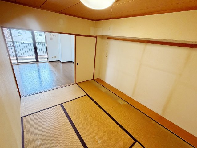 ライオンズガーデン花崎F棟の和室|畳はくつろげる空間！