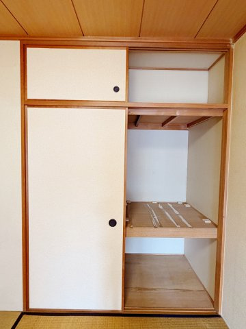 ライオンズガーデン花崎F棟の収納|お布団などの収納に！