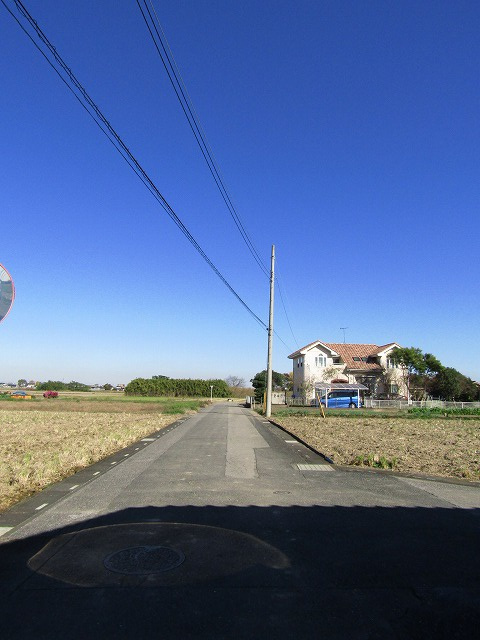 加須市牛重の前面道路含む現地写真