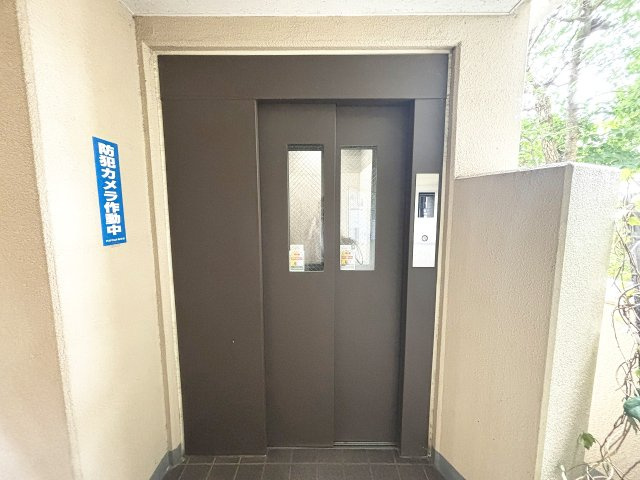 ライオンズマンション東鷲宮のその他共用部分|エレベーター完備！移動もスムーズ♪