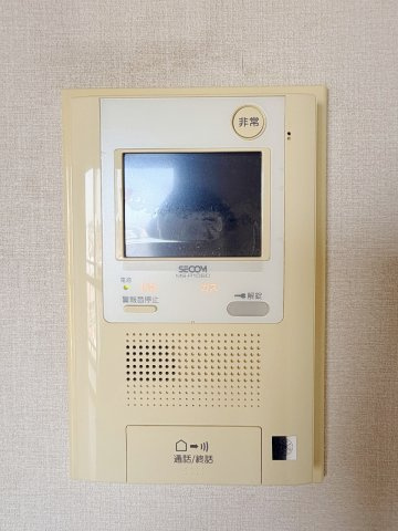 ライオンズマンション東鷲宮のセキュリティ|訪問者の顔が確認できるので安心♪