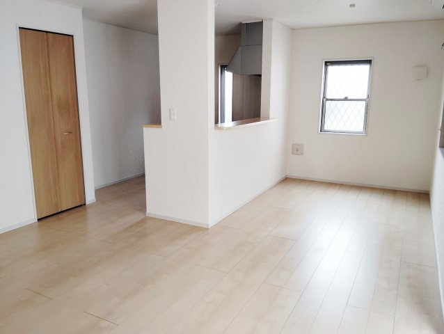 加須市久下3丁目の居間・リビング