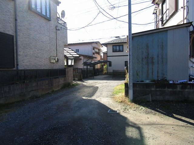 久喜市栗橋東3丁目の前面道路含む現地写真