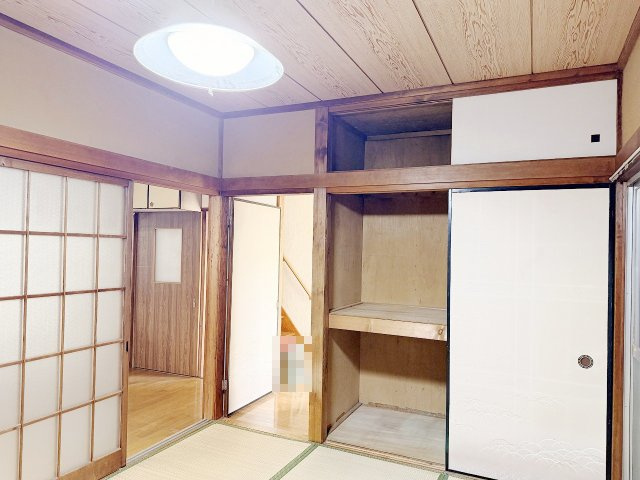 春日部市緑町1丁目の和室|１階の和室。上段まで収納でたくさん入ります！