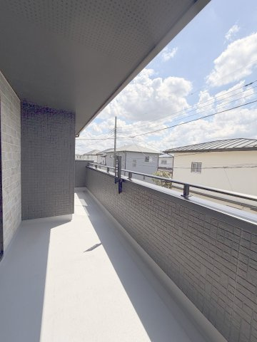 久喜市栗原2丁目　3期のバルコニー|２部屋から行き来できる続きバルコニー！