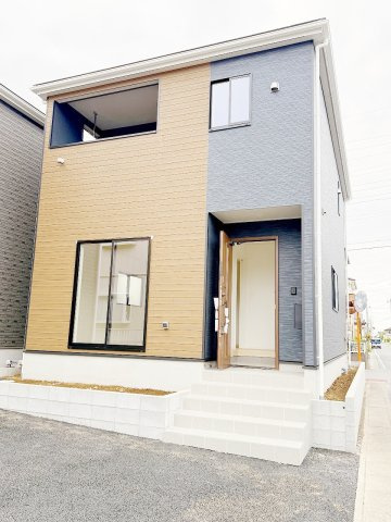 加須市南町第3　全3棟の外観|黒と茶色の２色使いの外観はお洒落です！　