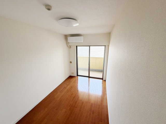 サンクレイドル春日部の洋室|明るい陽射しが心地よい！