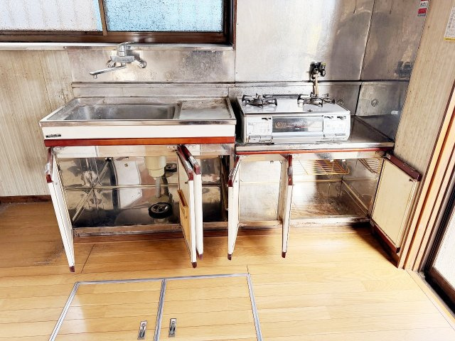 久喜市栗原4丁目のキッチン|シンク下収納にもキッチン用品など多く入ります！