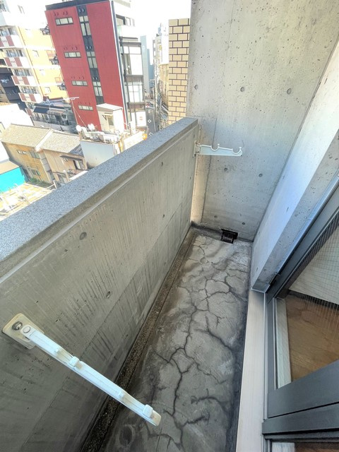 花川戸マンションのバルコニー