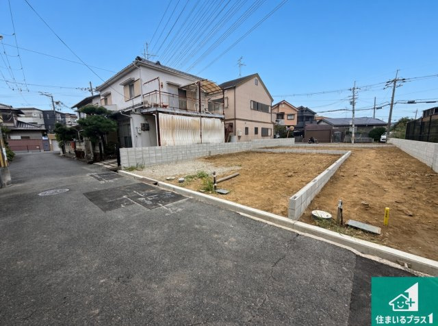 ◆八尾市神宮寺　新築一戸建ての前面道路含む現地写真|周辺は落ち着いた街並みの住宅地！子育てがしやすい住環境です！まだ未完成ですが、現地でしかわからない事もございます。是非一度ご覧ください。