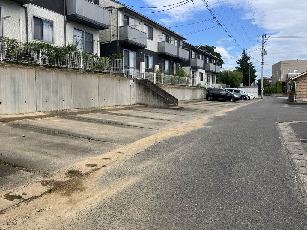 レガシーBの駐車場