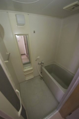 【浴室】 | アミューズメント | ※同タイプの別の部屋の写真です。