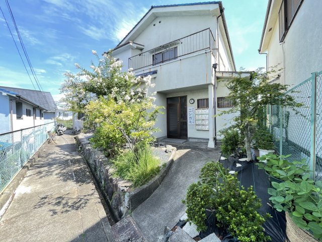 吹田市千里山高塚のアパートの外観
