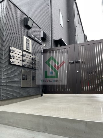エイマレジデンスのエントランス