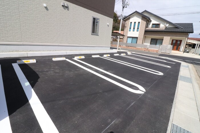 サンモール松山の駐車場|駐車場