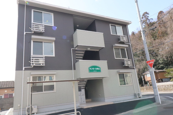 サンモール松山の外観