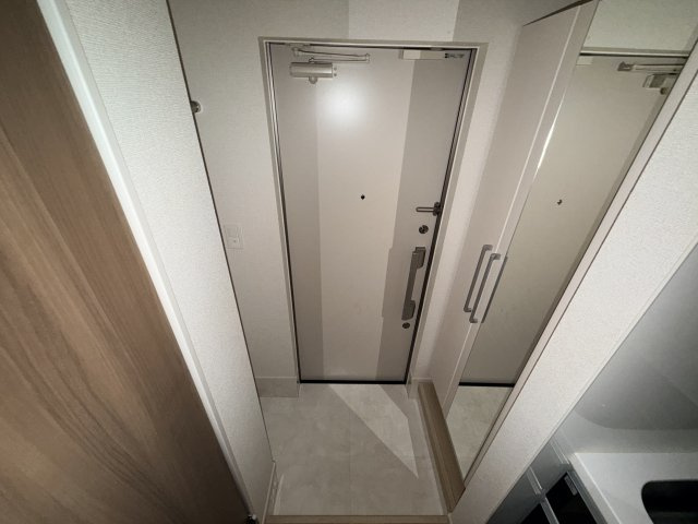 シャルマン昭和町の玄関