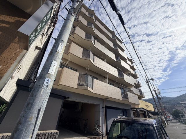 シャルマン昭和町の外観