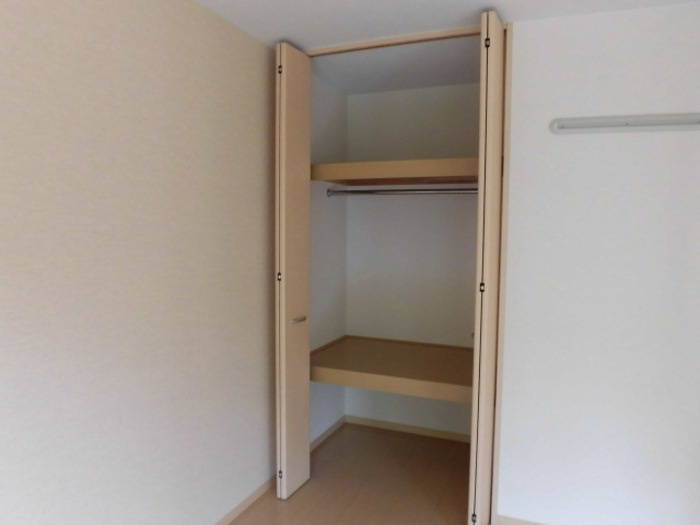 ロイヤルパーク　弐番館の収納|たっぷりとした収納スペースです