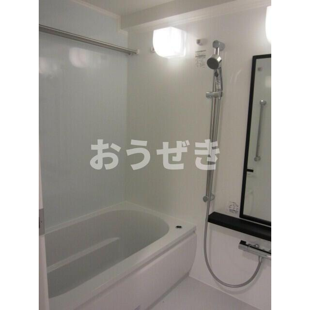 クリオ磯子の浴室