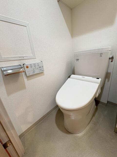 カーサヴェント南千住のトイレ