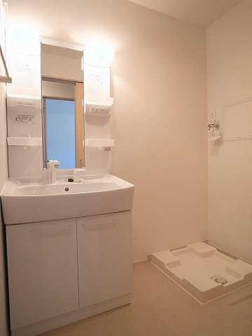 サンフラウアⅤの洗面所|コンパクトで使いやすい洗面所