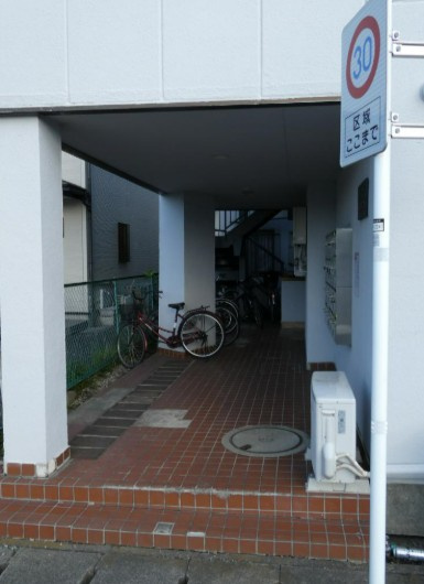 メイプル末廣２１のエントランス