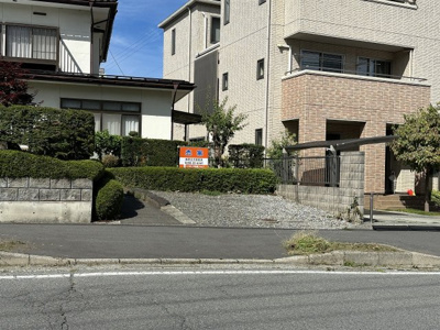 【駐車場】 | 岡谷市中央町１丁目 中古住宅⑤ | 駐車スペース