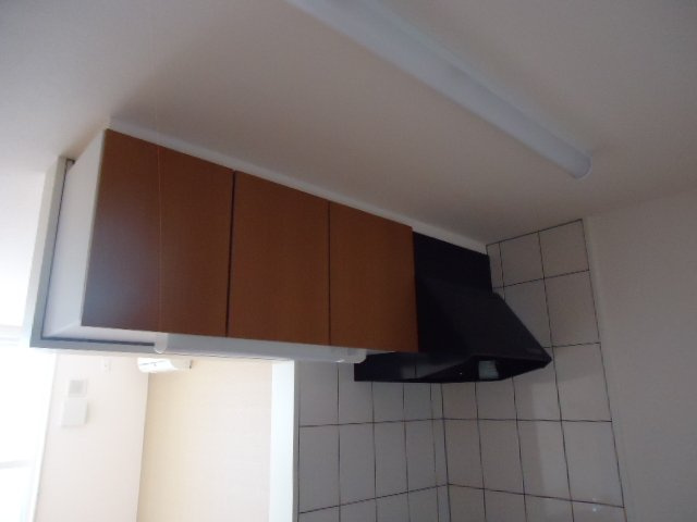 サンパレスハイムⅡのキッチン|キッチン吊戸棚
