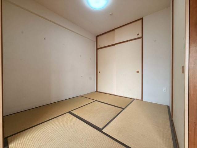 ブランズ名谷の和室