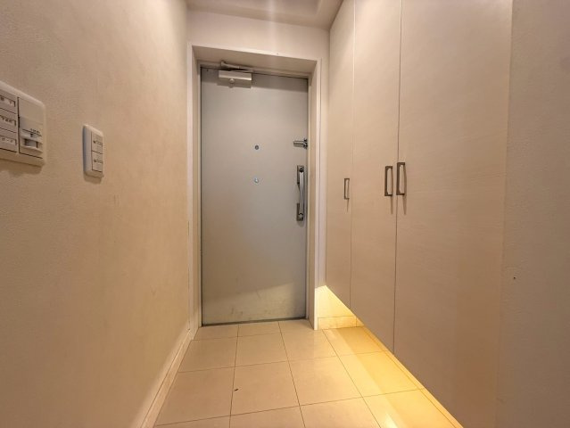 ブランズ名谷の玄関