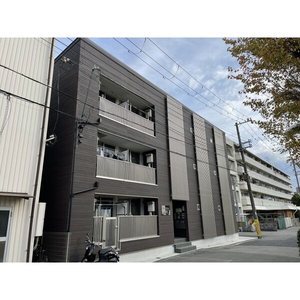 スリージェ伍番館の外観