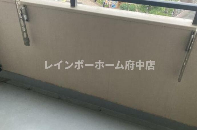 ジャスティスビルのバルコニー