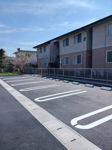 ジェントリーの駐車場