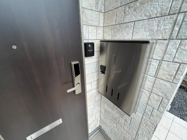 花美月の玄関|宅配ボックス