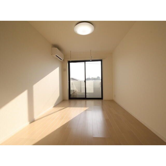 ピアコートＴＭ大泉学園壱番館の居間・リビング