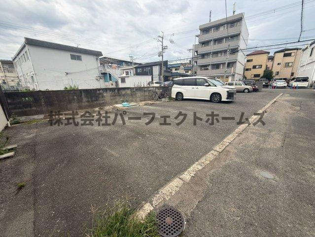 青野ハウスの駐車場|駐車場に車を止められます
