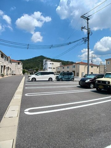 グラン・シャリオ　Ⅱの駐車場