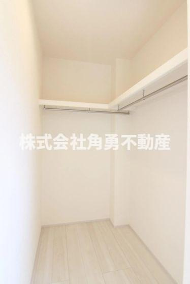 平塚市御殿1丁目　新築一戸建て　１号棟の内観：施工例|《施工例》ウォークインクローゼット