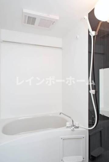 レオ四拾六番館の浴室