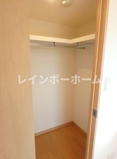 レオ四拾六番館の収納