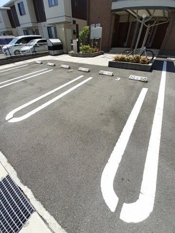 カレントレジデンス　Ａの駐車場