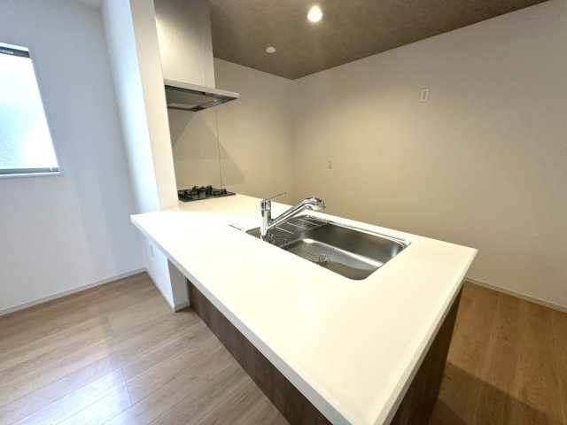 豊中市上野東2丁目　新築戸建ての内観：施工例|※掲載写真は、対象物件の完成前につき、同施工会社が施工した参考写真を掲載しています。実際の設備、仕様、色等とは異なる可能性がございます。
