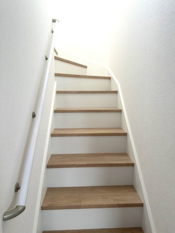 豊中市上野東2丁目　新築戸建ての内観：施工例|※掲載写真は、対象物件の完成前につき、同施工会社が施工した参考写真を掲載しています。実際の設備、仕様、色等とは異なる可能性がございます。