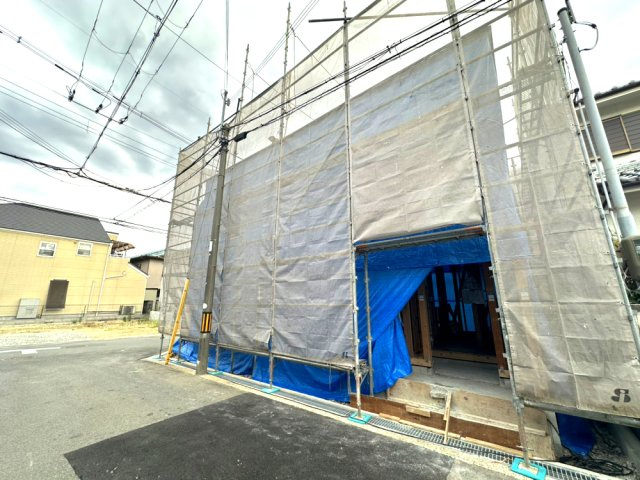 豊中市上野東2丁目　新築戸建ての前面道路含む現地写真|2026年11月下旬完成予定。