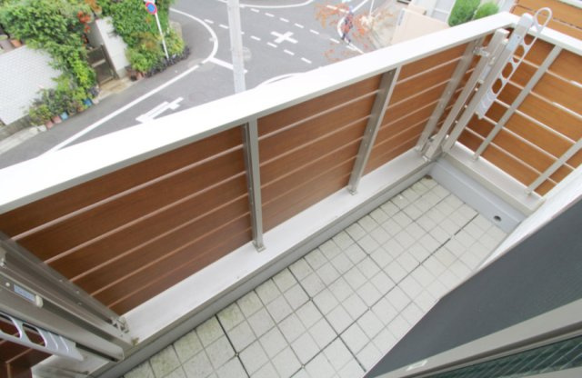 板橋区赤塚３丁目戸建Ａ棟・Ｂ棟のバルコニー