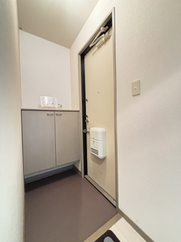 サンハイム井上Cの玄関|イメージ203号室の写真