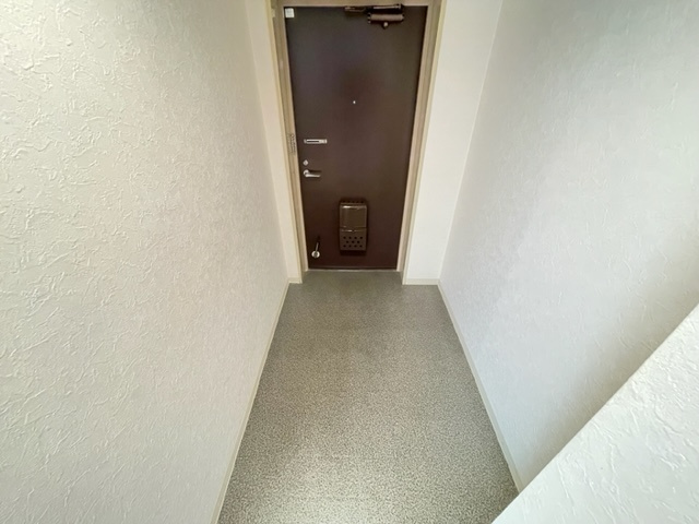 スカイハイツ曽根の玄関